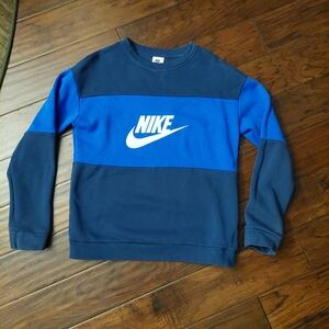 Youth XL Nike Pullover sweatshirt - like new!!